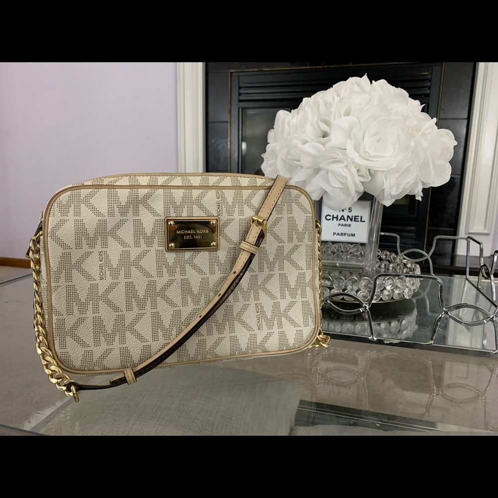 Michael Kors Large Jet Set Crossbody Bag